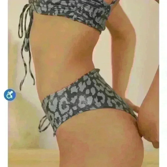 Dippin’ Daisy’s Britney Top & Angel Bottom - Picture 4 of 13